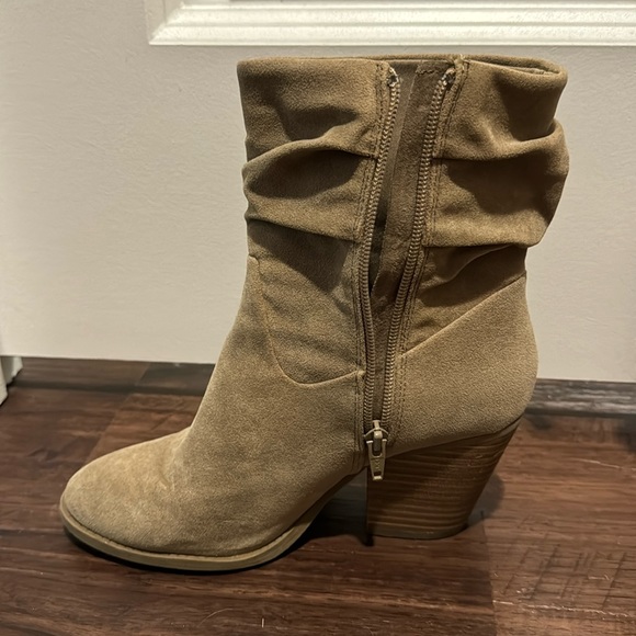 Grey/Tan Scrunchie Booties - Picture 2 of 6